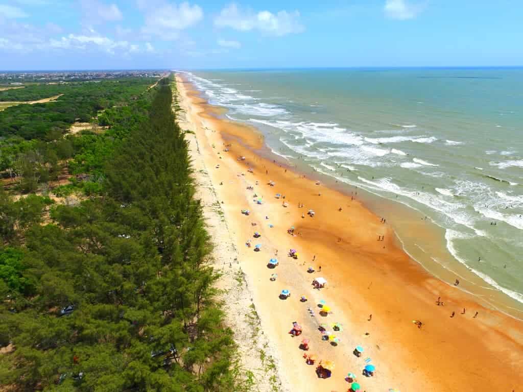 Bosque da Praia ilustra post sobre praias para bombar no verão do Espirito Santo. Foto de Arlys Batista.