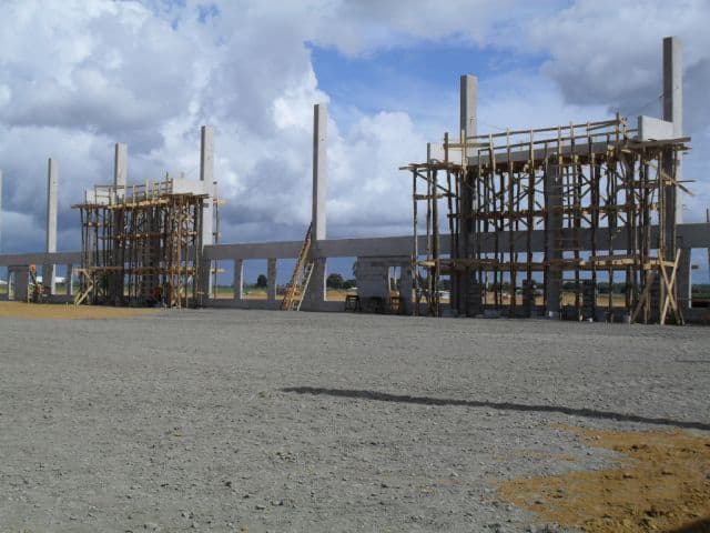 Construção da fábrica da WEG, em Linhares, ilustra post sobre investir em Bebedouro, do blog da Soma Urbanismo
