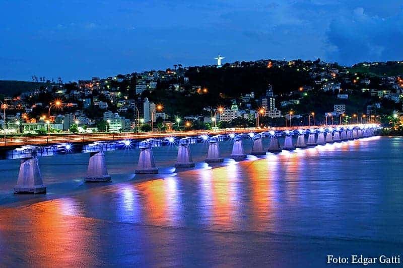 Vista noturna para ilustrar post de investir em Colatina, do blog da Soma Urbanismo