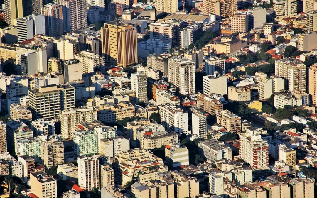 Imagem de cidade ilustra post sobre o que é PDM, o Plano Diretor Municipal, no blog da Soma Urbanismo