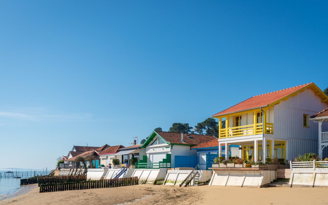 Casa no litoral: cuidados na hora de planejar a sua construção