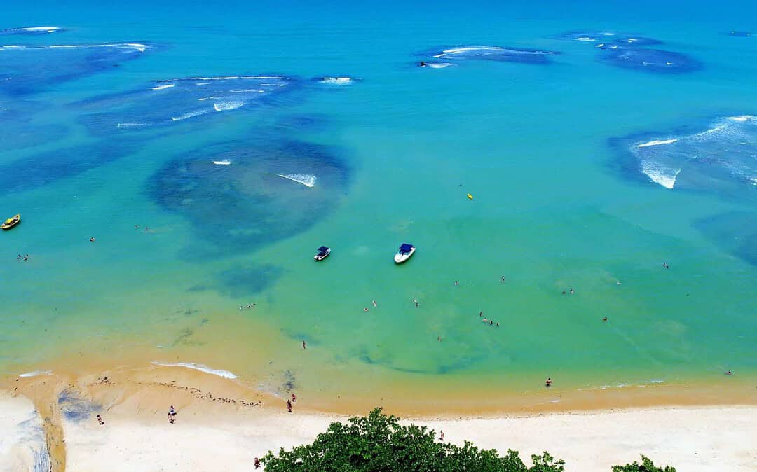 Praia de Trancoso, na Bahia. Imagem ilustrativa para post que fala sobre a seleção especial de arquitetos para o desenvolvimento da área de lazer do novo empreendimento da Soma Urbanismo, do blog da mesma loteadora.