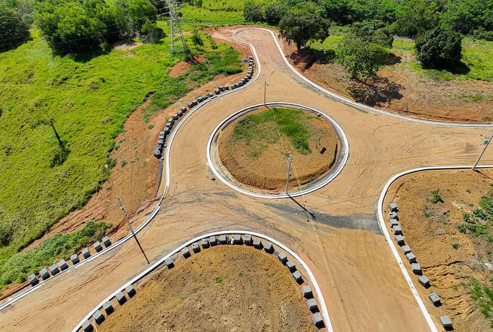 Vista aérea das obras do Residencial Soma Belavitta, em Aracruz.