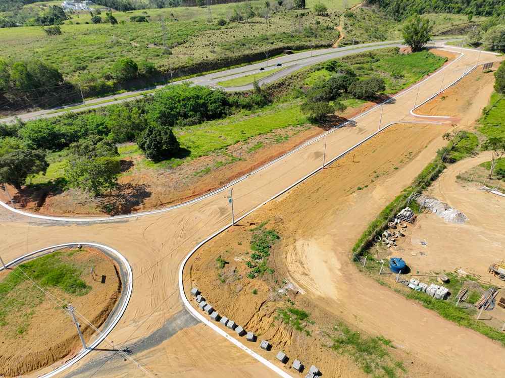 Vista aérea das obras do Residencial Soma Belavitta, em Aracruz.