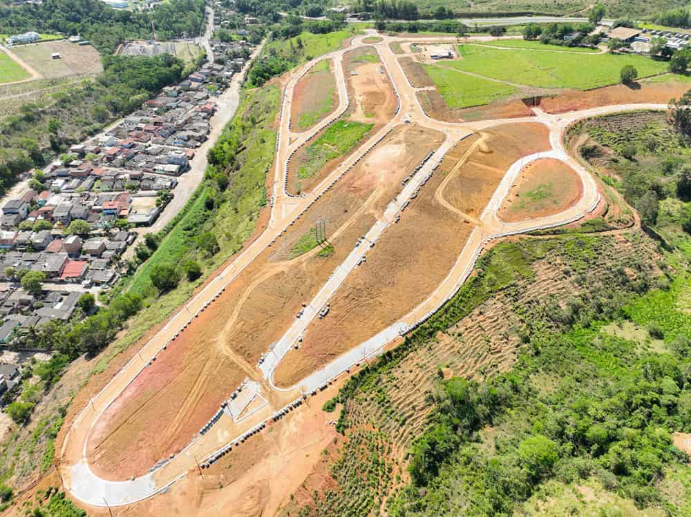 Vista aérea das obras do Residencial Soma Belavitta, em Aracruz.