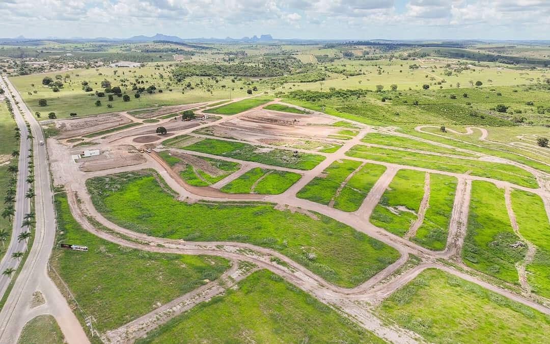 Imagem aérea de obras do Residencial Reserva Privilege, em Nova Venécia.