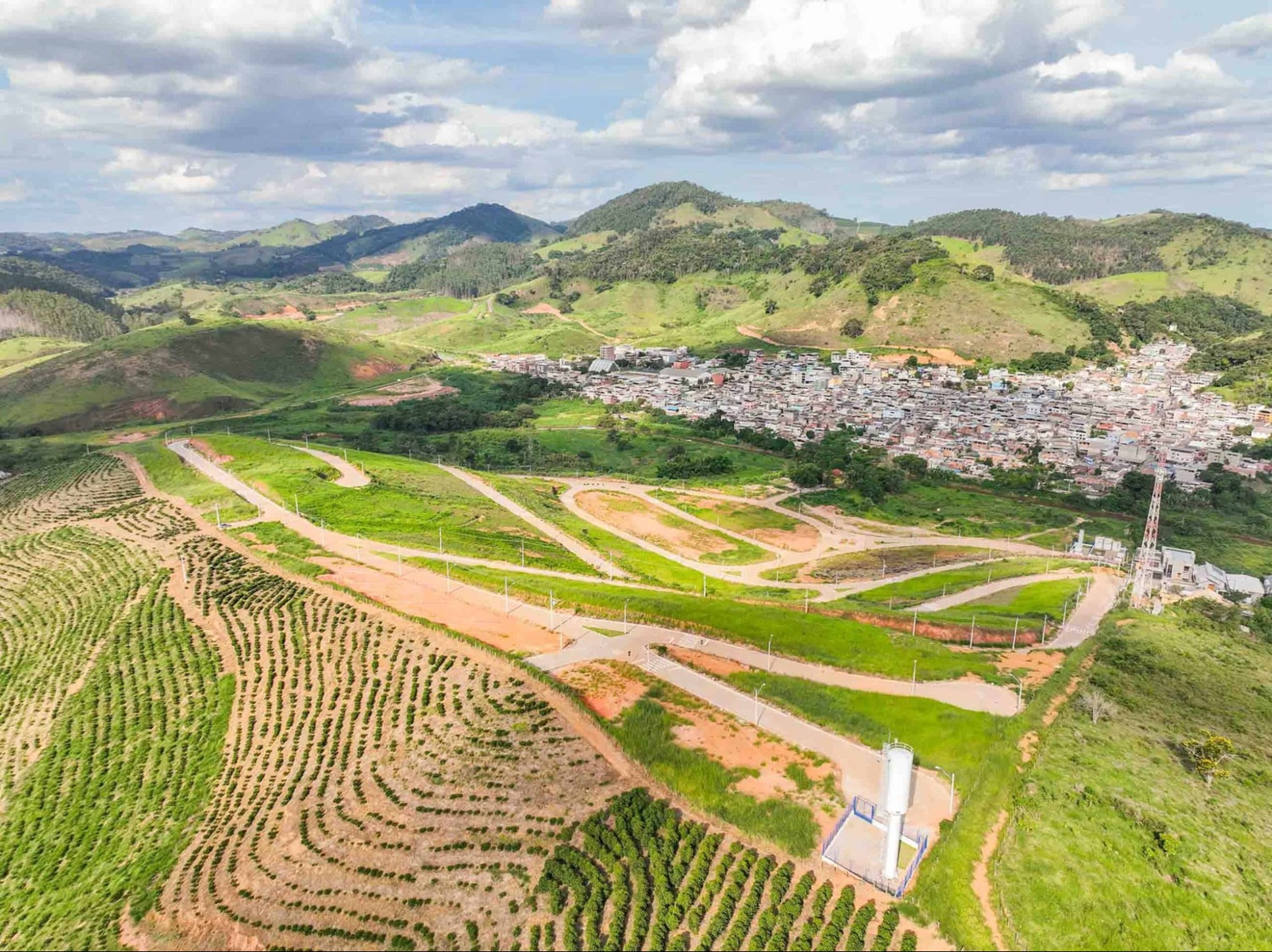 Imagem aérea do Residencial Soma Villaris, empreendimento Soma Urbanismo em Guaçuí.